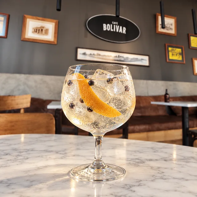 Imagen ilustrativa de Gin tonic Herederos